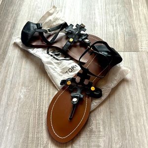 Cute Black Strapy Sandals